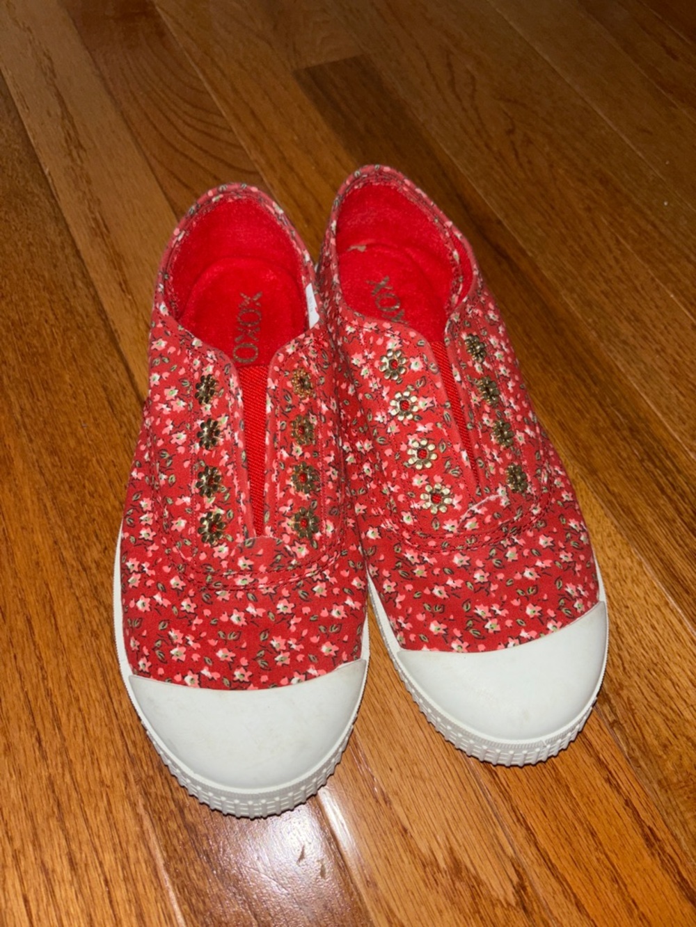XOXO Red Floral Slip-On Sneakers Women’s Size 7.5